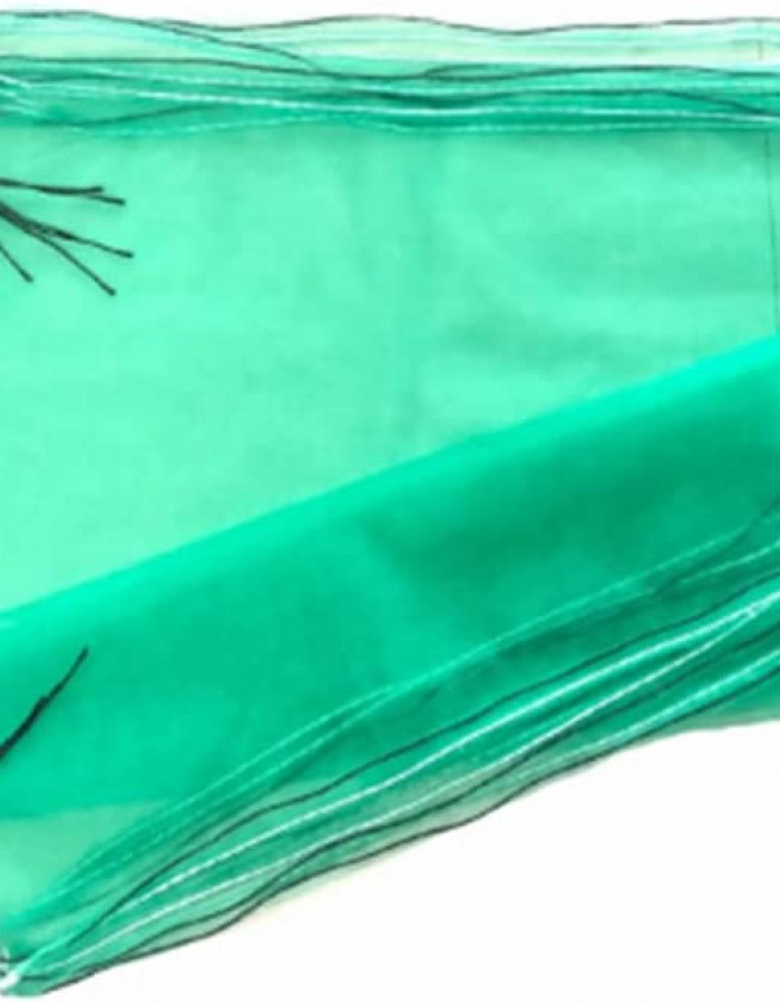 اربعة اكياس شبك اخضر لتغطية وحماية وتغليف وتكميم عذوق رطب النخيل  اربعة اكياس شبك اخضر لتغطية وحماية وتغليف وتكميم عذوق رطب النخيل